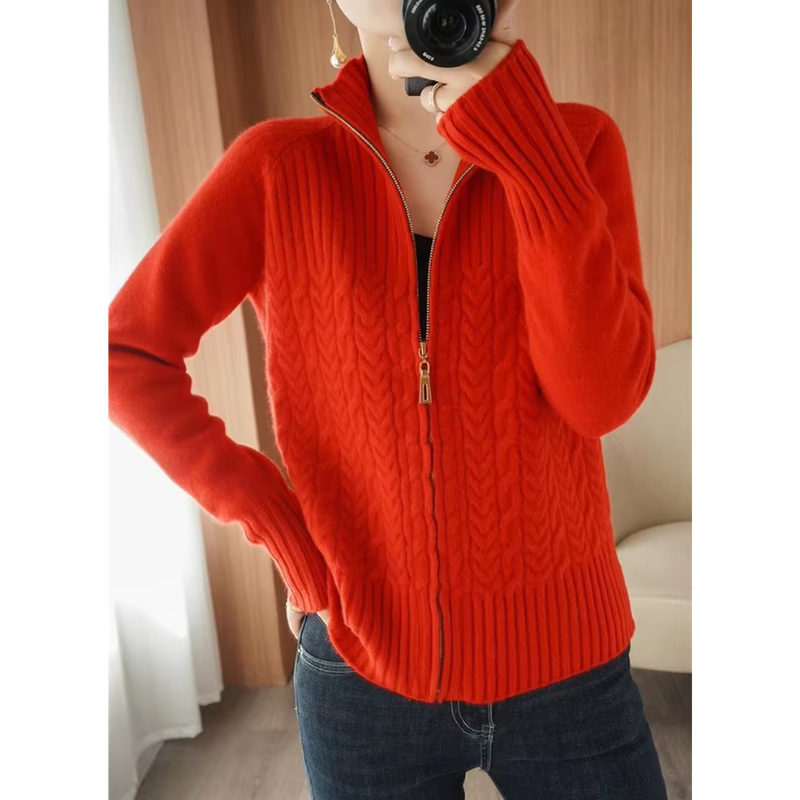 Elvira™ | Smal & Stilrent Stickat Kofta