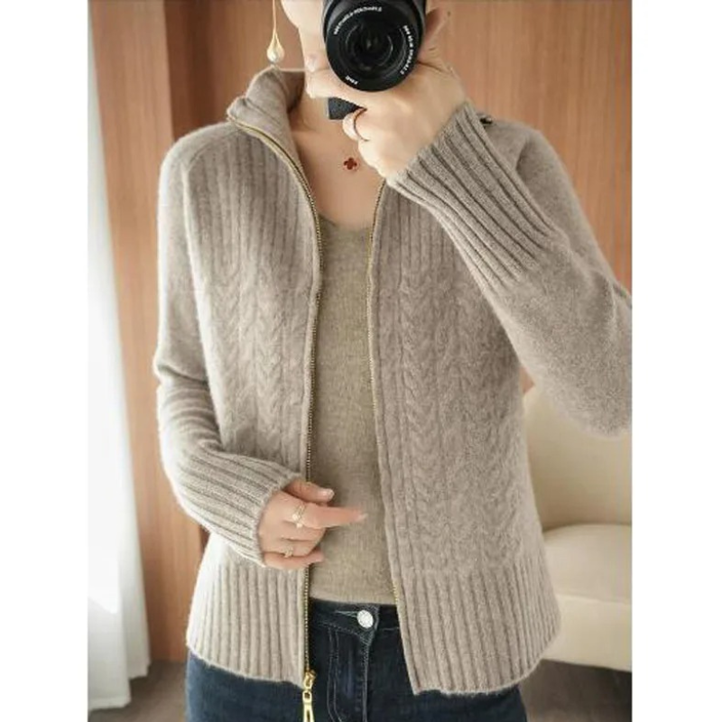 Elvira™ | Smal & Stilrent Stickat Kofta