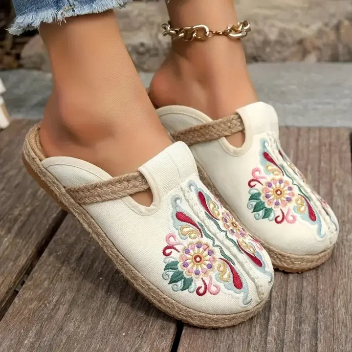 Katy™ | Blommiga Mules med Handbroderi och Jutesula