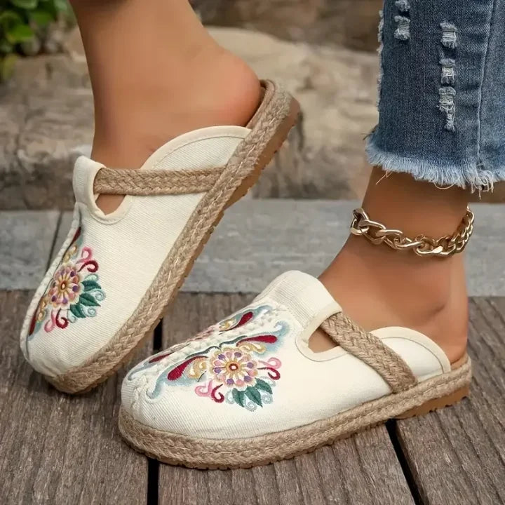 Katy™ | Blommiga Mules med Handbroderi och Jutesula